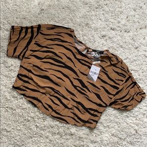 NWT Forever 21 cropped tiger print shirt S